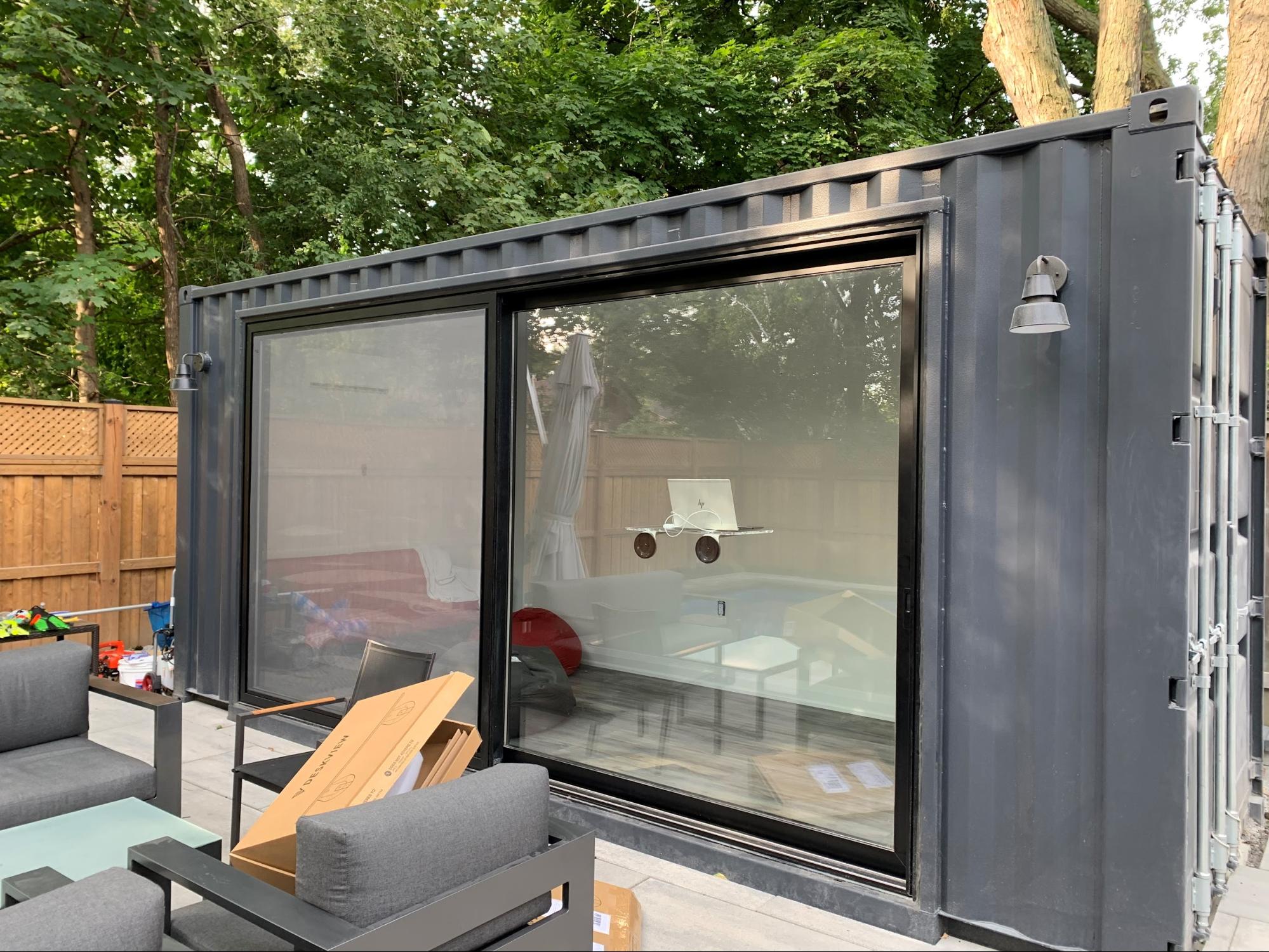 How to use a shipping container as a pool house